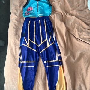 K-pop Zoey kids costume Xs (size 120). 4-6 yo. Brand new